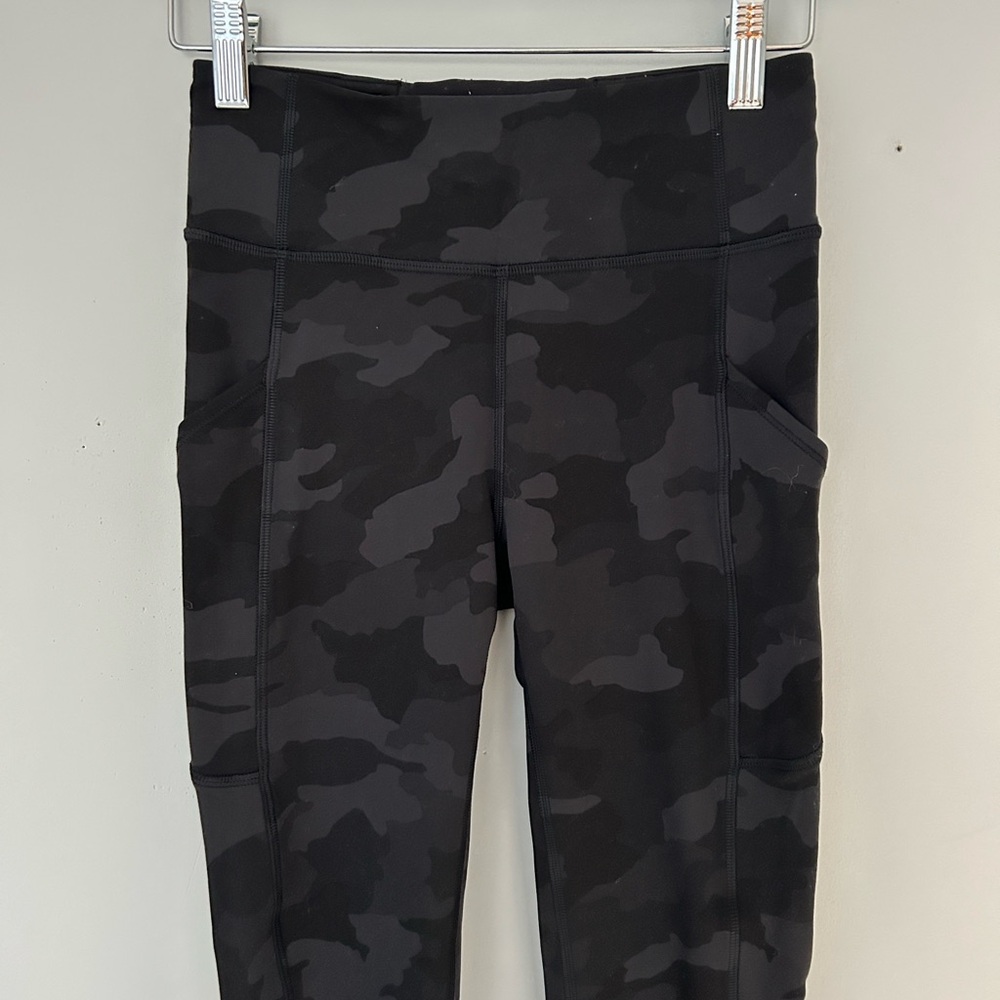 Lululemon Black Camouflage Leggings With Pockets
